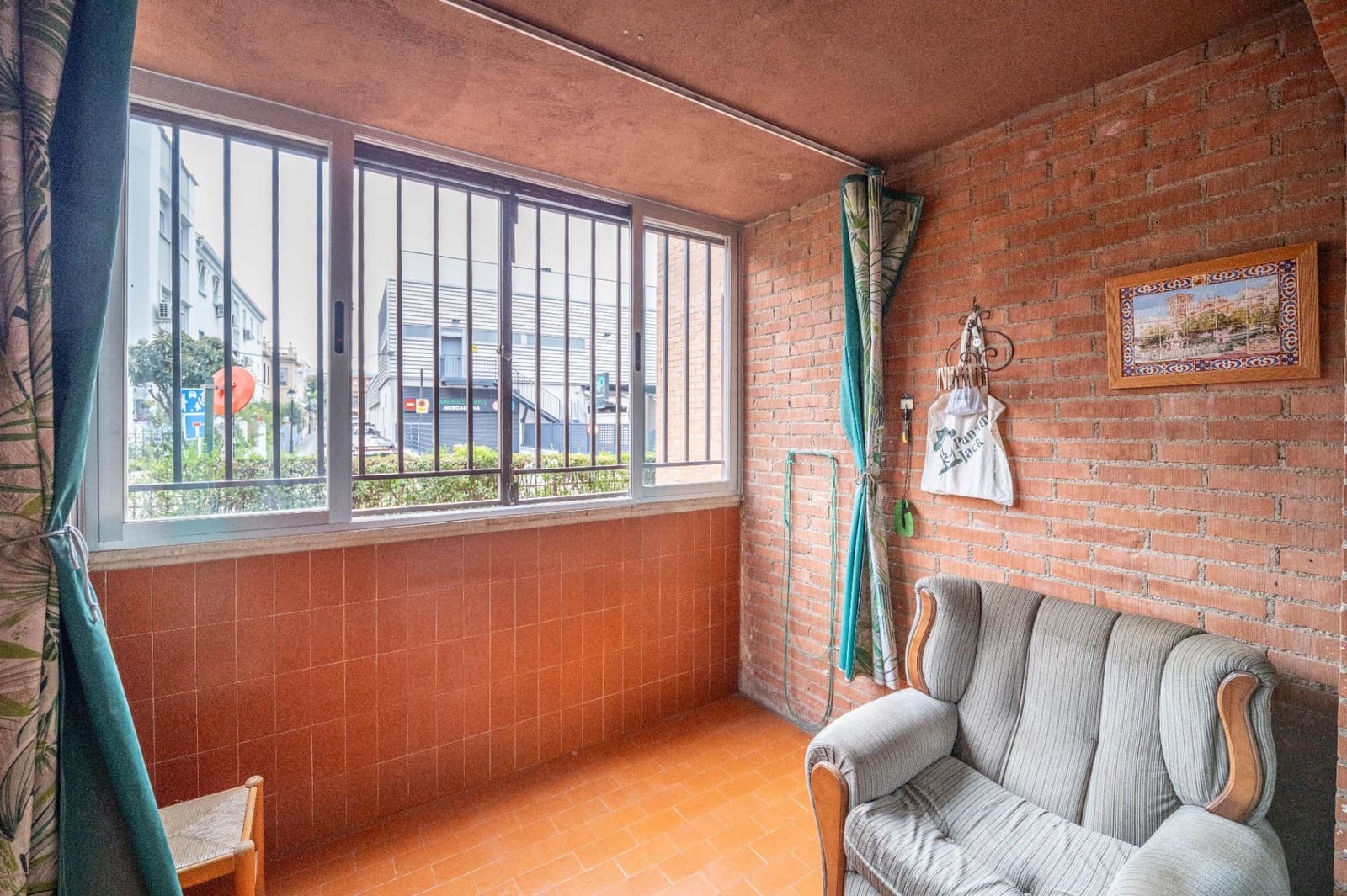 4 Zimmer Wohnung zu verkaufen in Granada Stadt mit Garage - 297.000 € (Ref: 9419716)