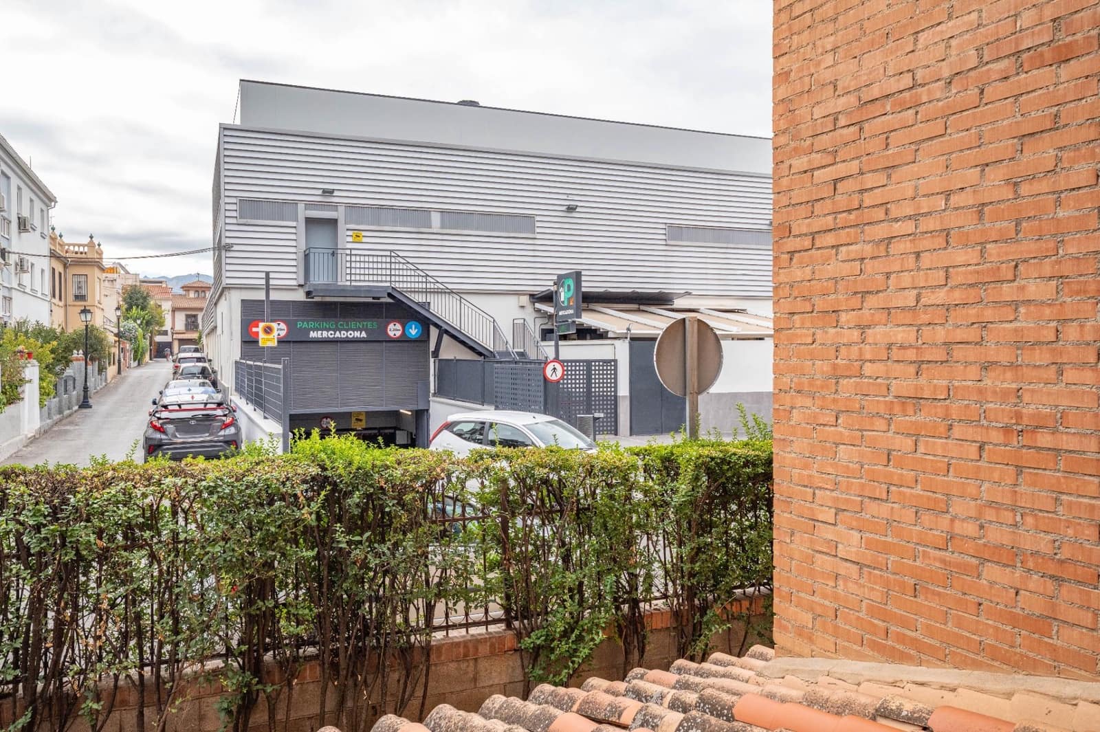 4 Zimmer Wohnung zu verkaufen in Granada Stadt mit Garage - 297.000 € (Ref: 9419716)