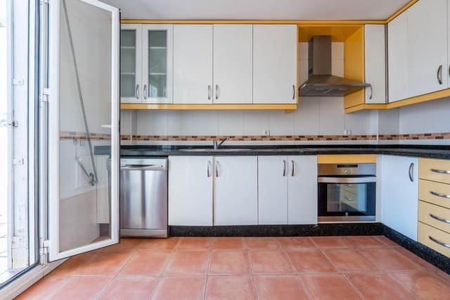 3 soveværelse Byhus til salg i Cenes de la Vega med swimmingpool garage - € 305.000 (Ref: 9419719)