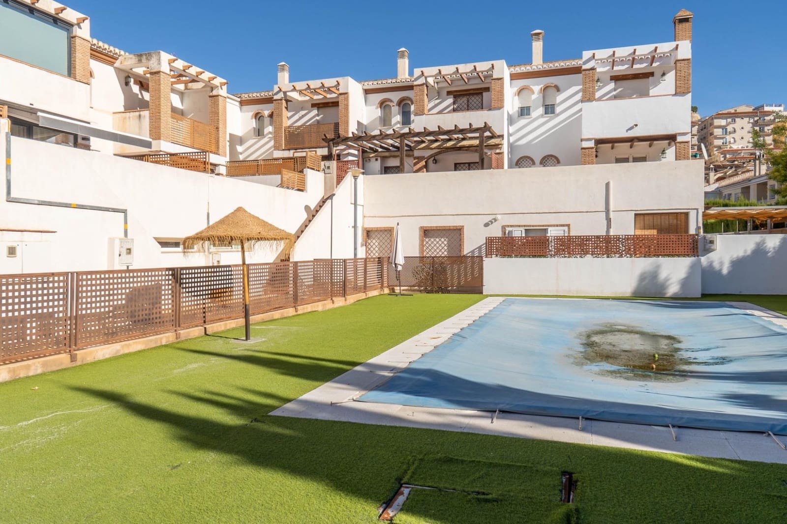 3 chambre Maison de Ville à vendre à Cenes de la Vega avec piscine garage - 305 000 € (Ref: 9419719)