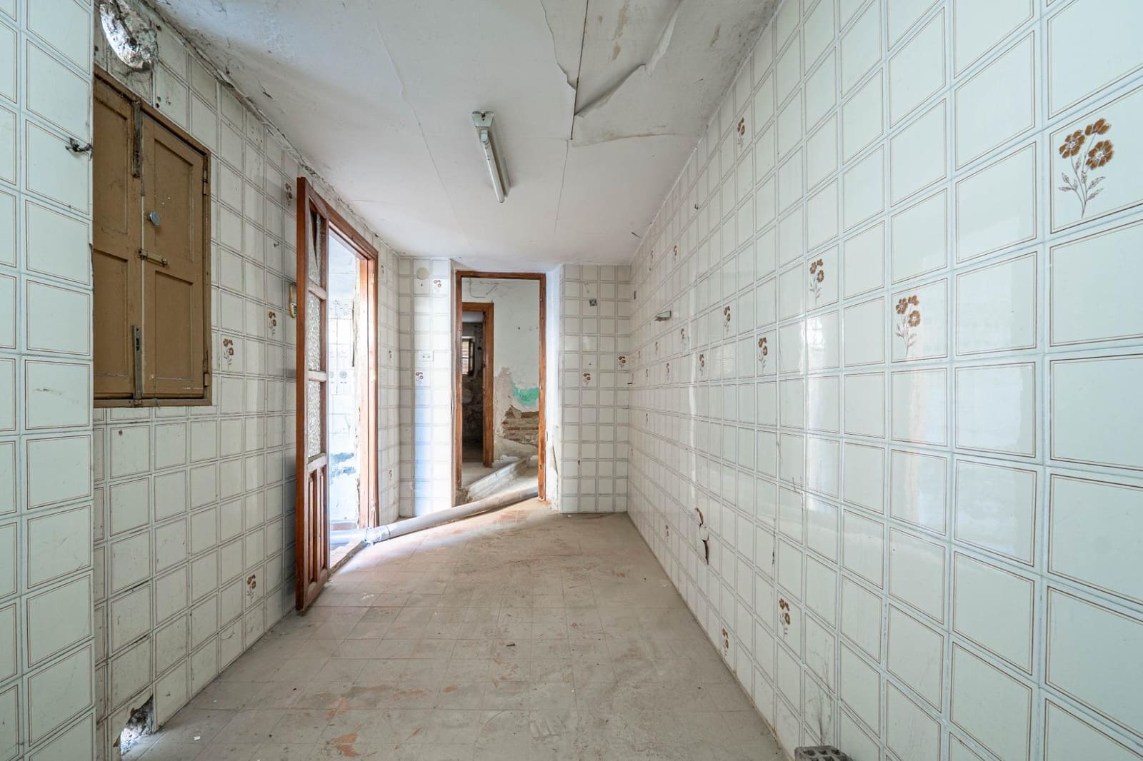 4 bedroom Finca/Country House for sale in Ogijares - € 79,500 (Ref: 9419720)