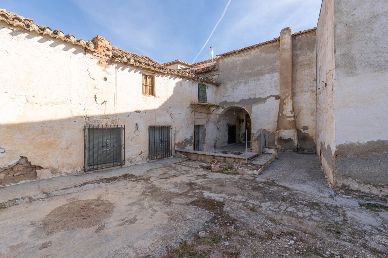 4 bedroom Finca/Country House for sale in Ogijares - € 79,500 (Ref: 9419720)