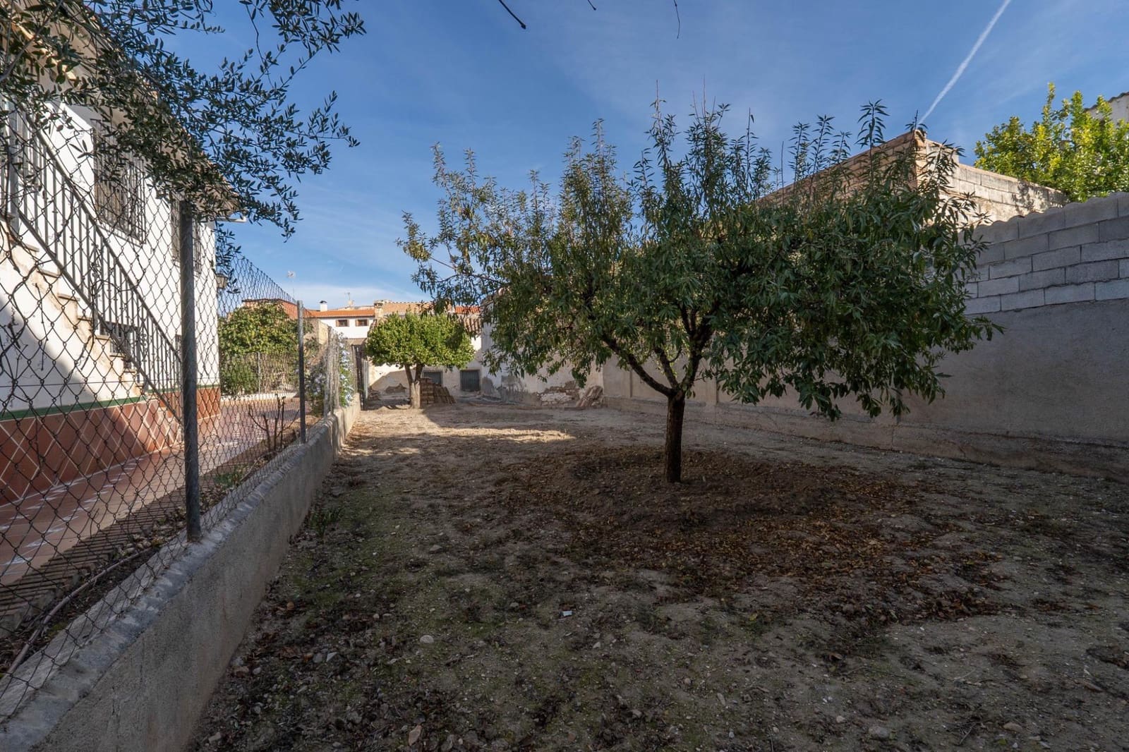 4 bedroom Finca/Country House for sale in Ogijares - € 79,500 (Ref: 9419720)