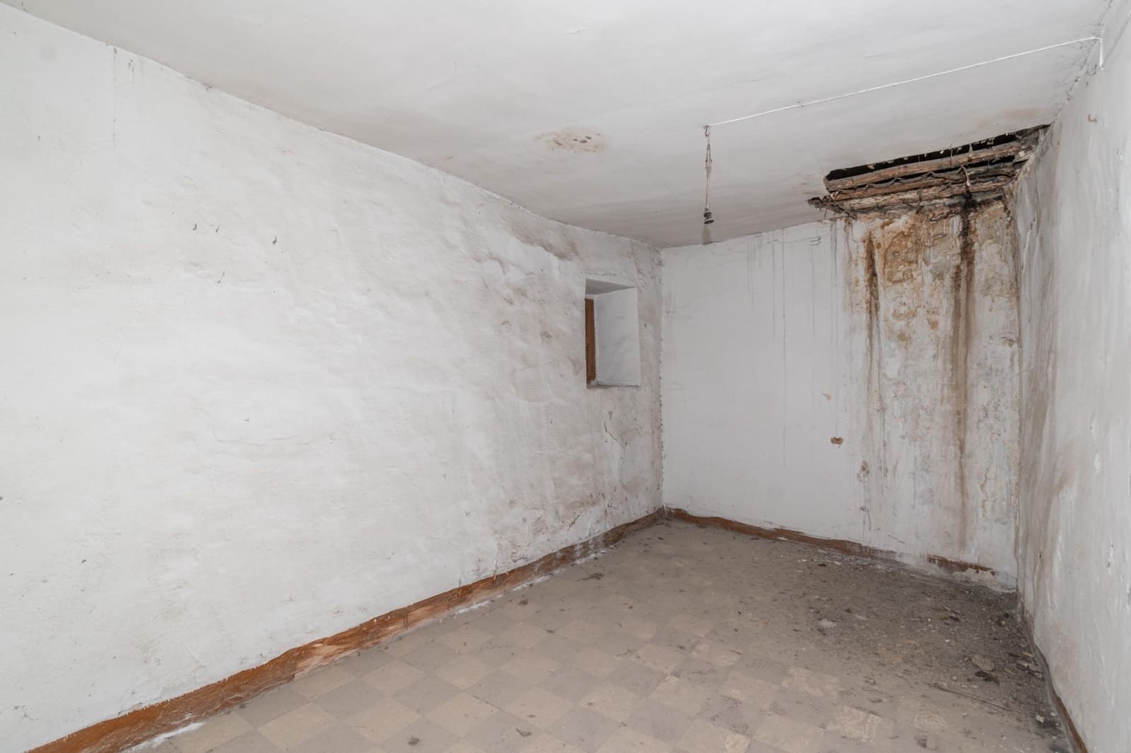 5 makuuhuone Yritys myytävänä paikassa Granada kaupunki - 289 000 € (Ref: 9419723)