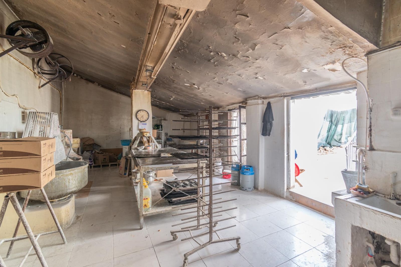 5 makuuhuone Yritys myytävänä paikassa Granada kaupunki - 289 000 € (Ref: 9419723)