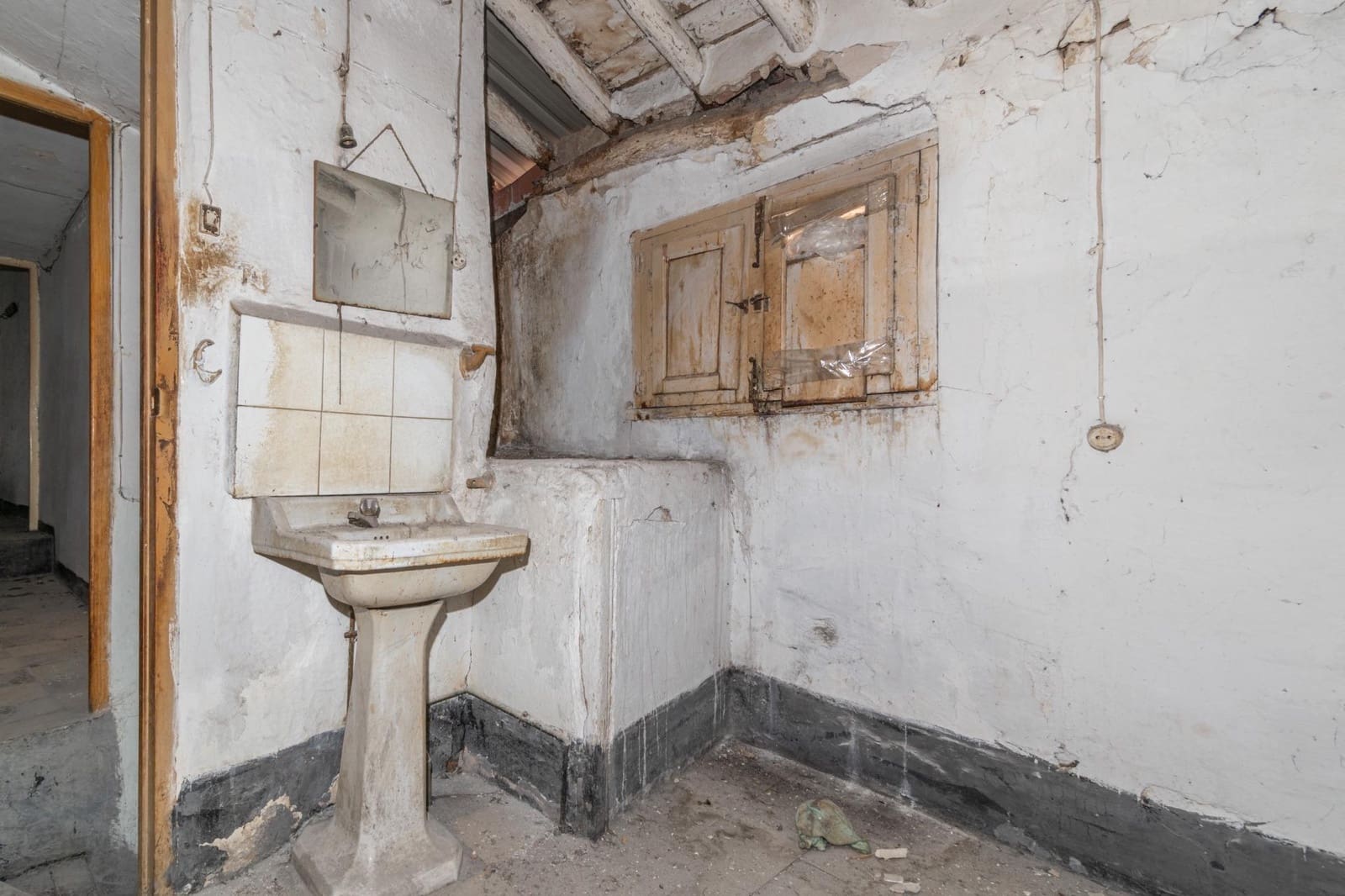 5 makuuhuone Yritys myytävänä paikassa Granada kaupunki - 289 000 € (Ref: 9419723)