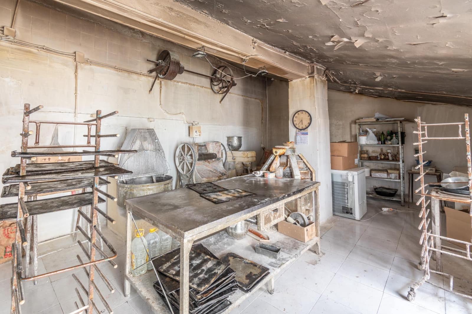 5 makuuhuone Yritys myytävänä paikassa Granada kaupunki - 289 000 € (Ref: 9419723)