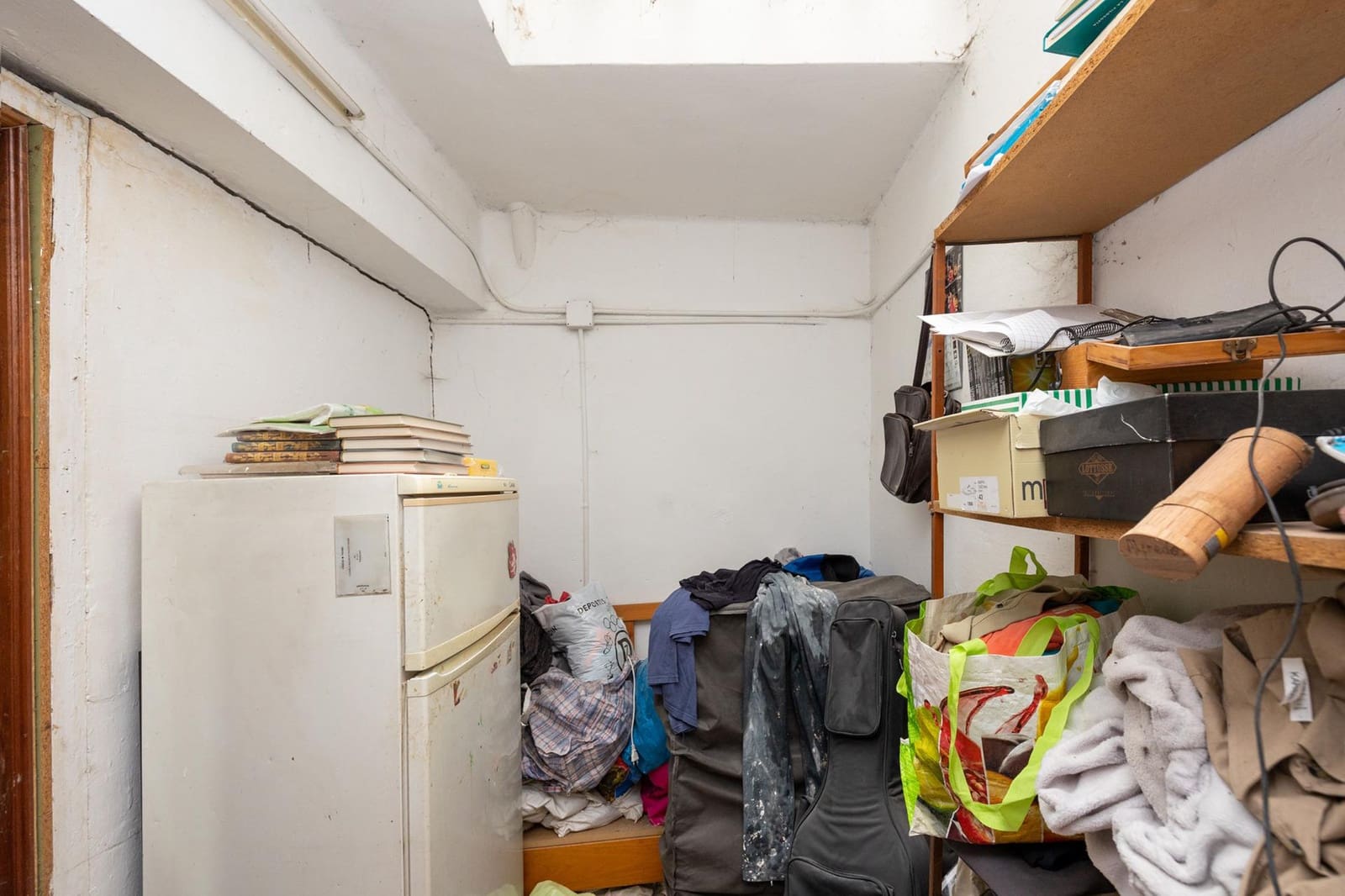 Erhverv til salg i Granada by med garage - € 60.000 (Ref: 9422389)