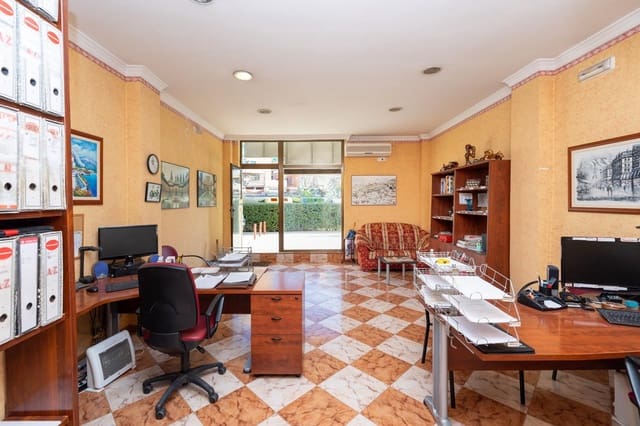 Local Commercial à vendre à Grenade ville - 120 000 € (Ref: 9422390)