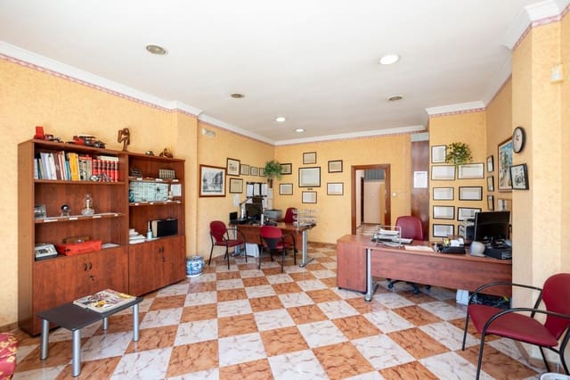 Local Commercial à vendre à Grenade ville - 120 000 € (Ref: 9422390)