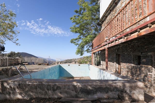 15 bedroom Villa for sale in Busquístar with garage - € 428,656 (Ref: 9422391)