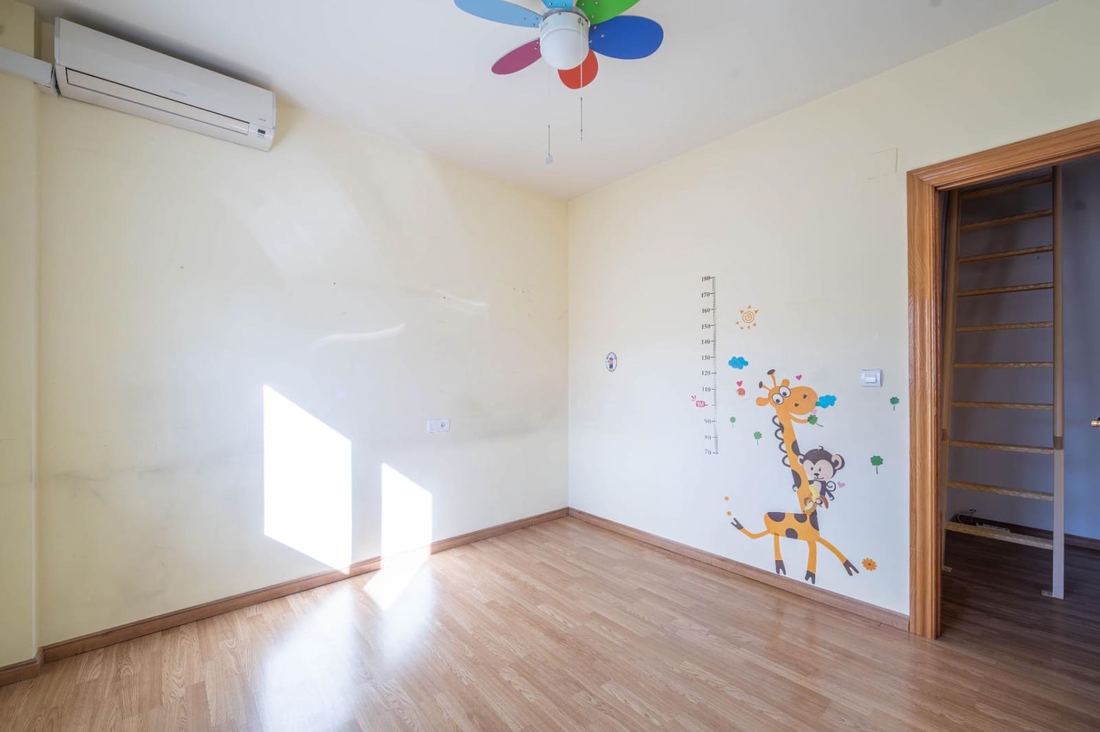 4 soverom Rekkehus til salgs i Cullar Vega med garasje - € 245 000 (Ref: 9422392)