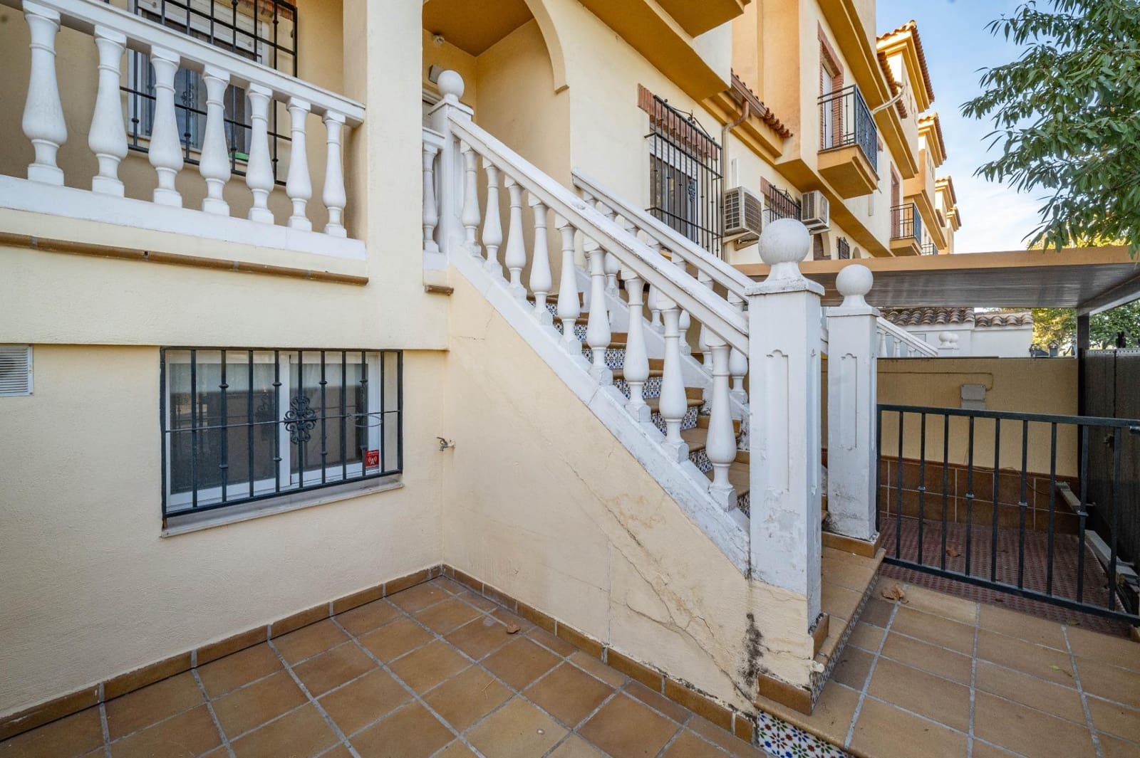 4 soverom Rekkehus til salgs i Cullar Vega med garasje - € 245 000 (Ref: 9422392)