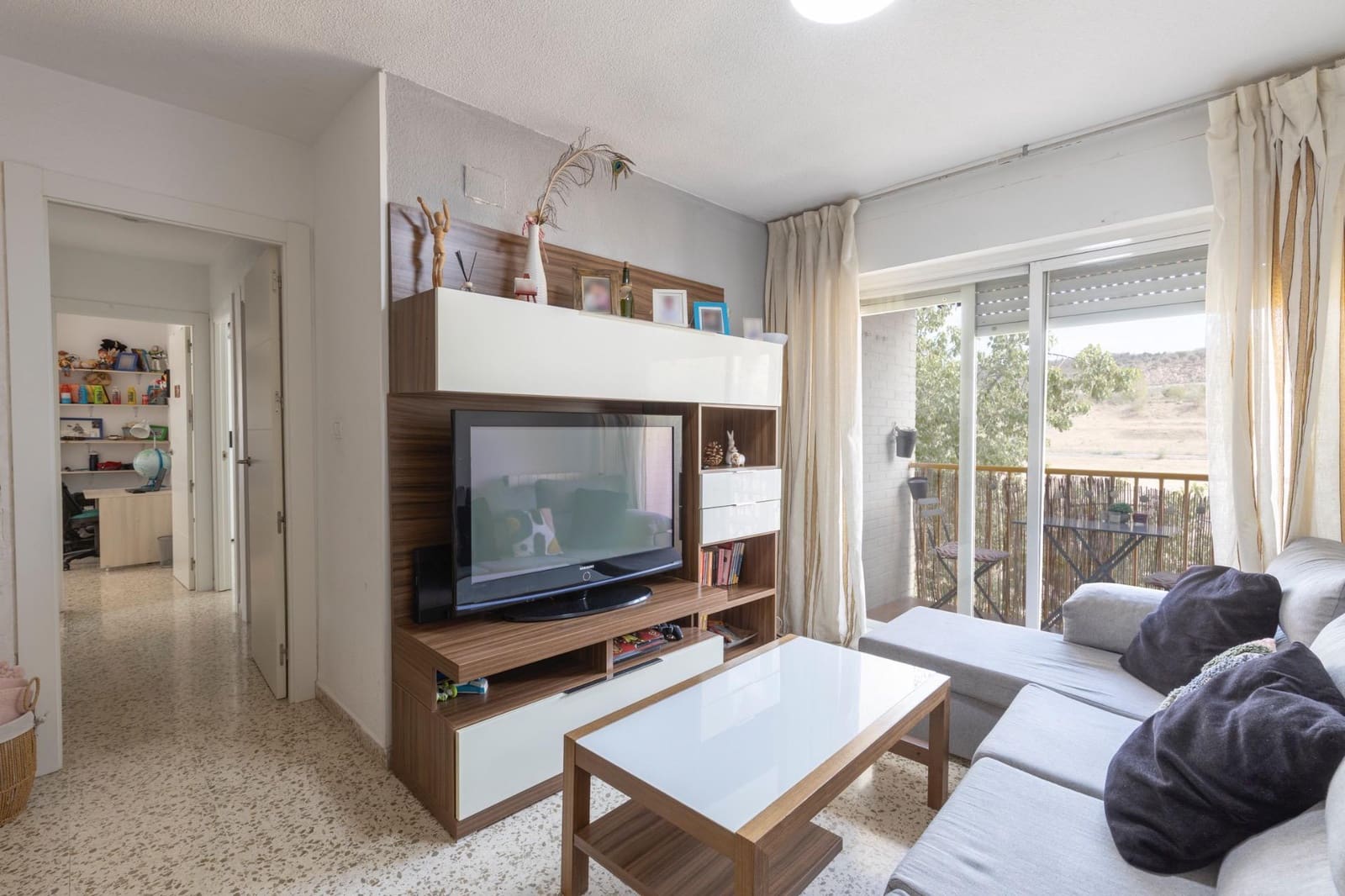 Piso de 3 habitaciones en Granada ciudad en venta con garaje - 135.000 € (Ref: 9422397)