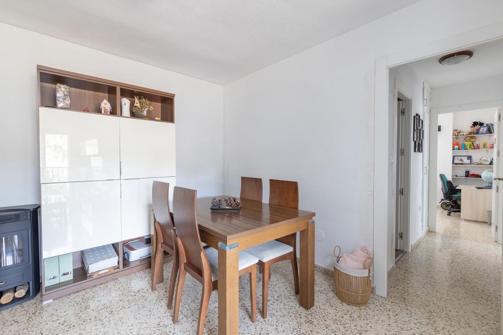 Piso de 3 habitaciones en Granada ciudad en venta con garaje - 135.000 € (Ref: 9422397)
