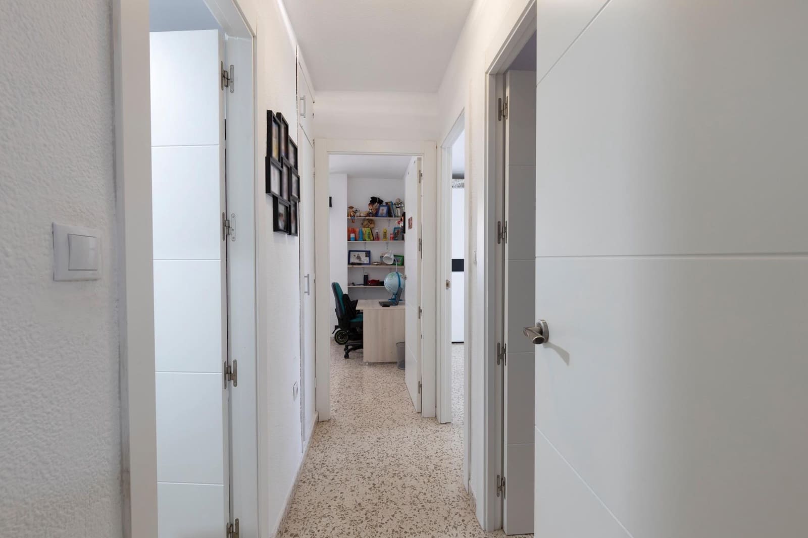 Piso de 3 habitaciones en Granada ciudad en venta con garaje - 135.000 € (Ref: 9422397)