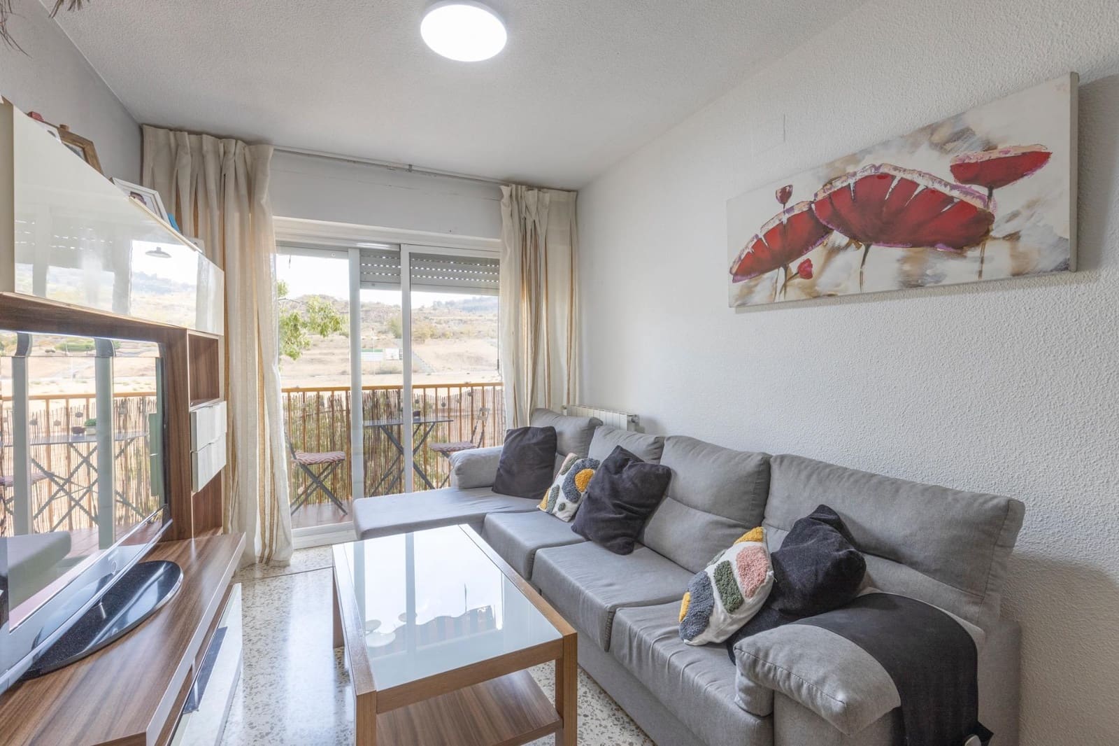 Piso de 3 habitaciones en Granada ciudad en venta con garaje - 135.000 € (Ref: 9422397)