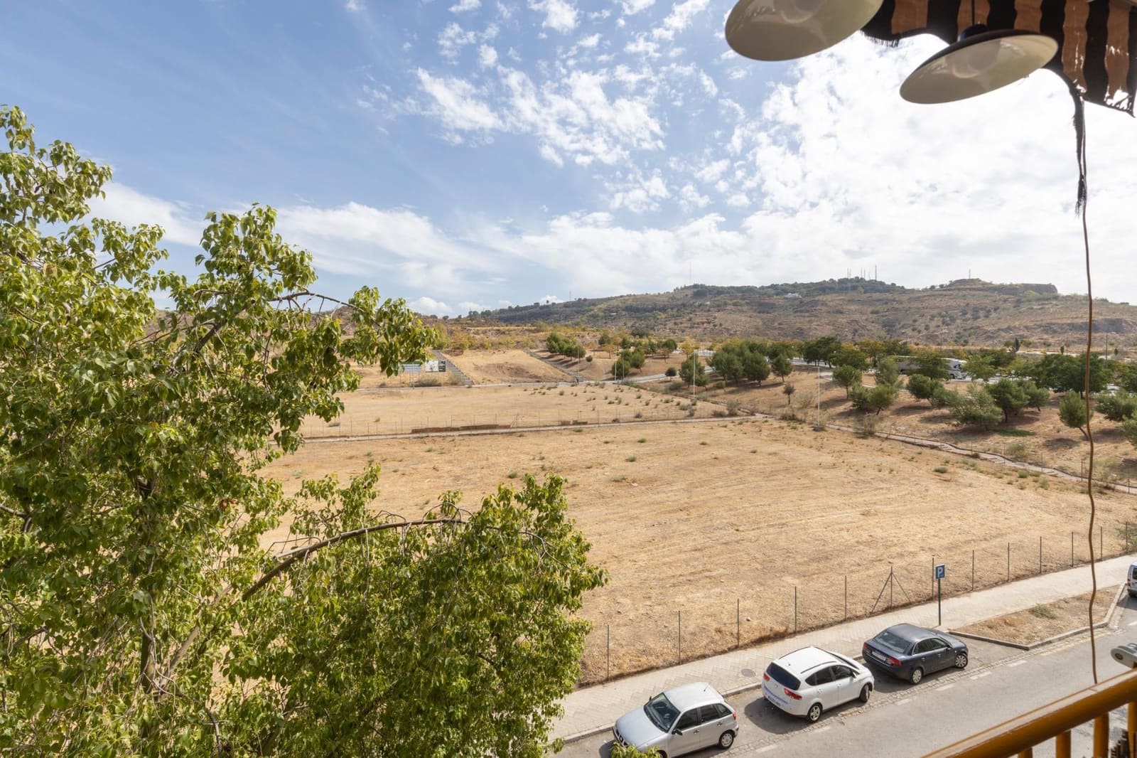 Piso de 3 habitaciones en Granada ciudad en venta con garaje - 135.000 € (Ref: 9422397)