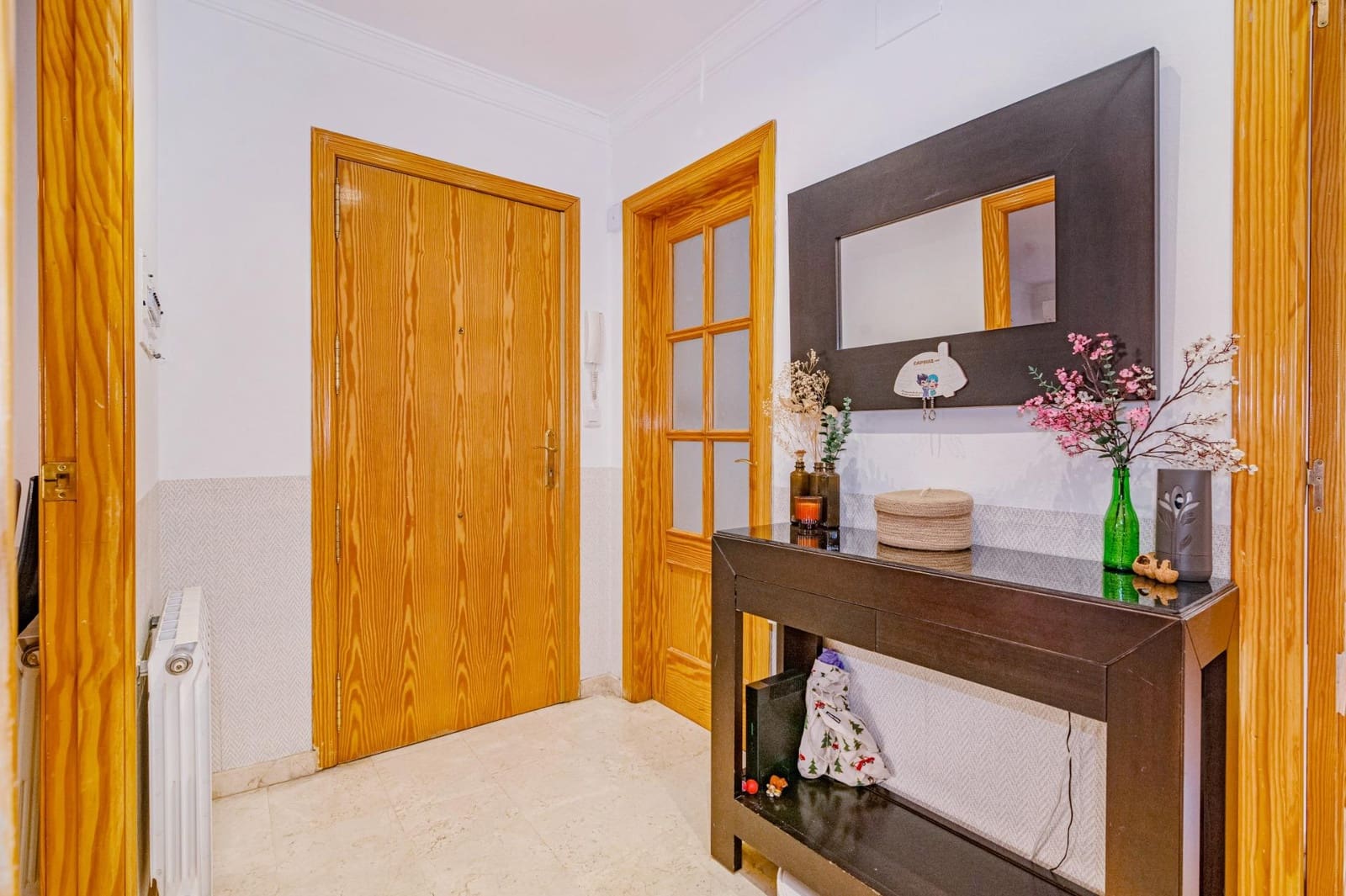 3 bedroom Flat for sale in Las Gabias with garage - € 157,000 (Ref: 9422400)