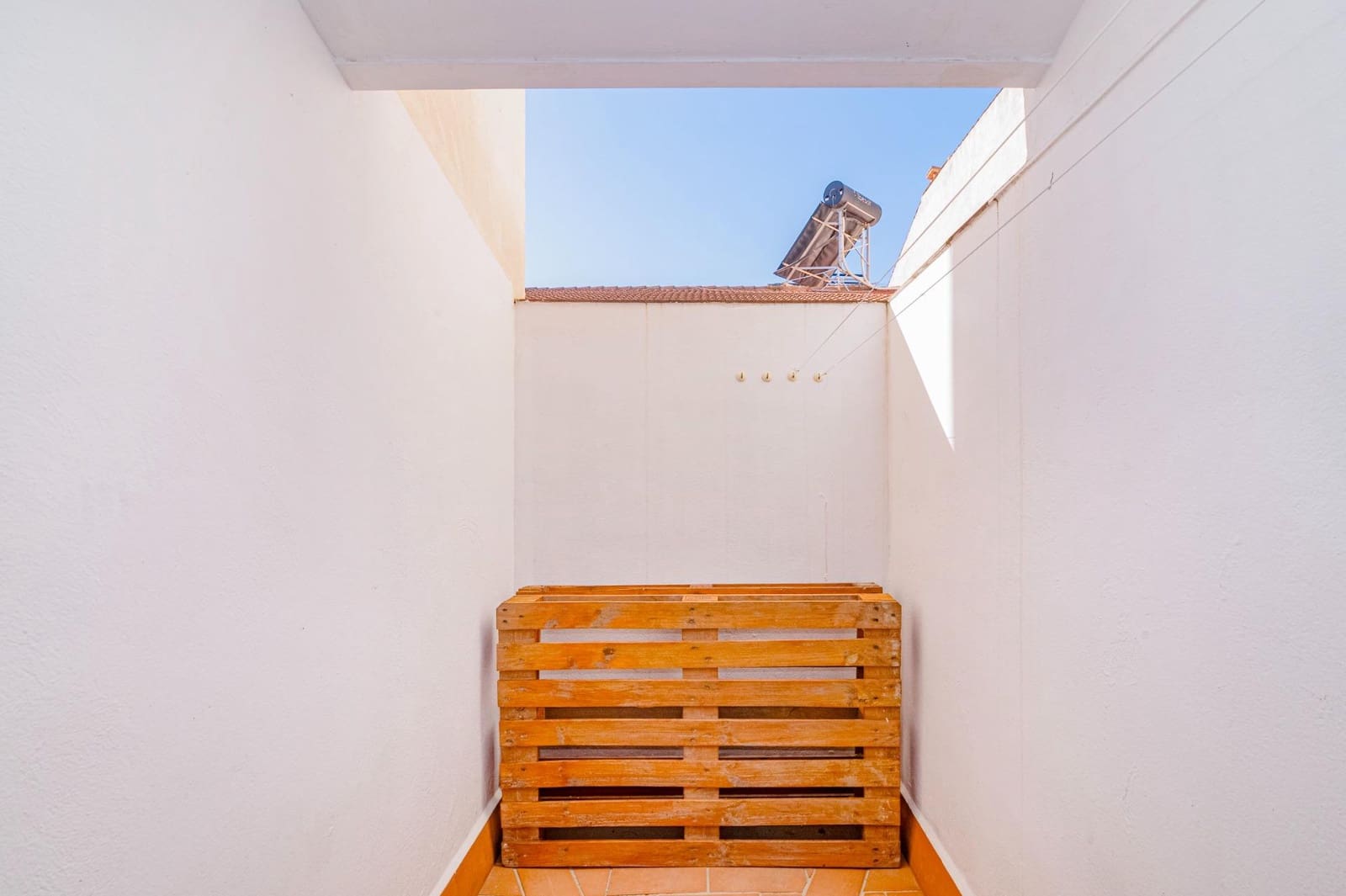 3 bedroom Flat for sale in Las Gabias with garage - € 157,000 (Ref: 9422400)