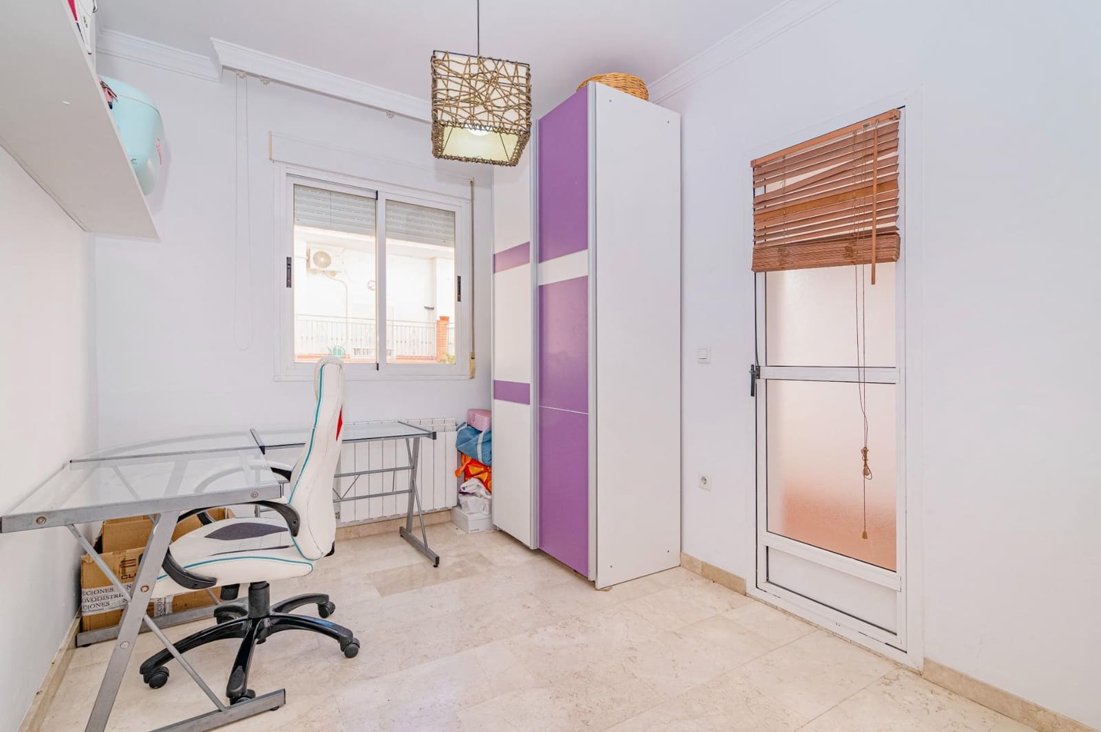 3 bedroom Flat for sale in Las Gabias with garage - € 157,000 (Ref: 9422400)