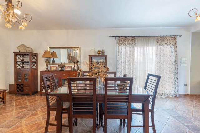 3 soverom Villa til salgs i Almuñécar med svømmebasseng - € 599 000 (Ref: 9422401)