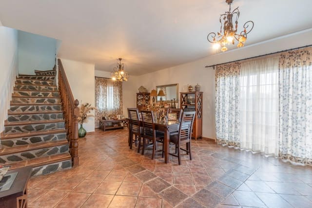 3 soverom Villa til salgs i Almuñécar med svømmebasseng - € 599 000 (Ref: 9422401)