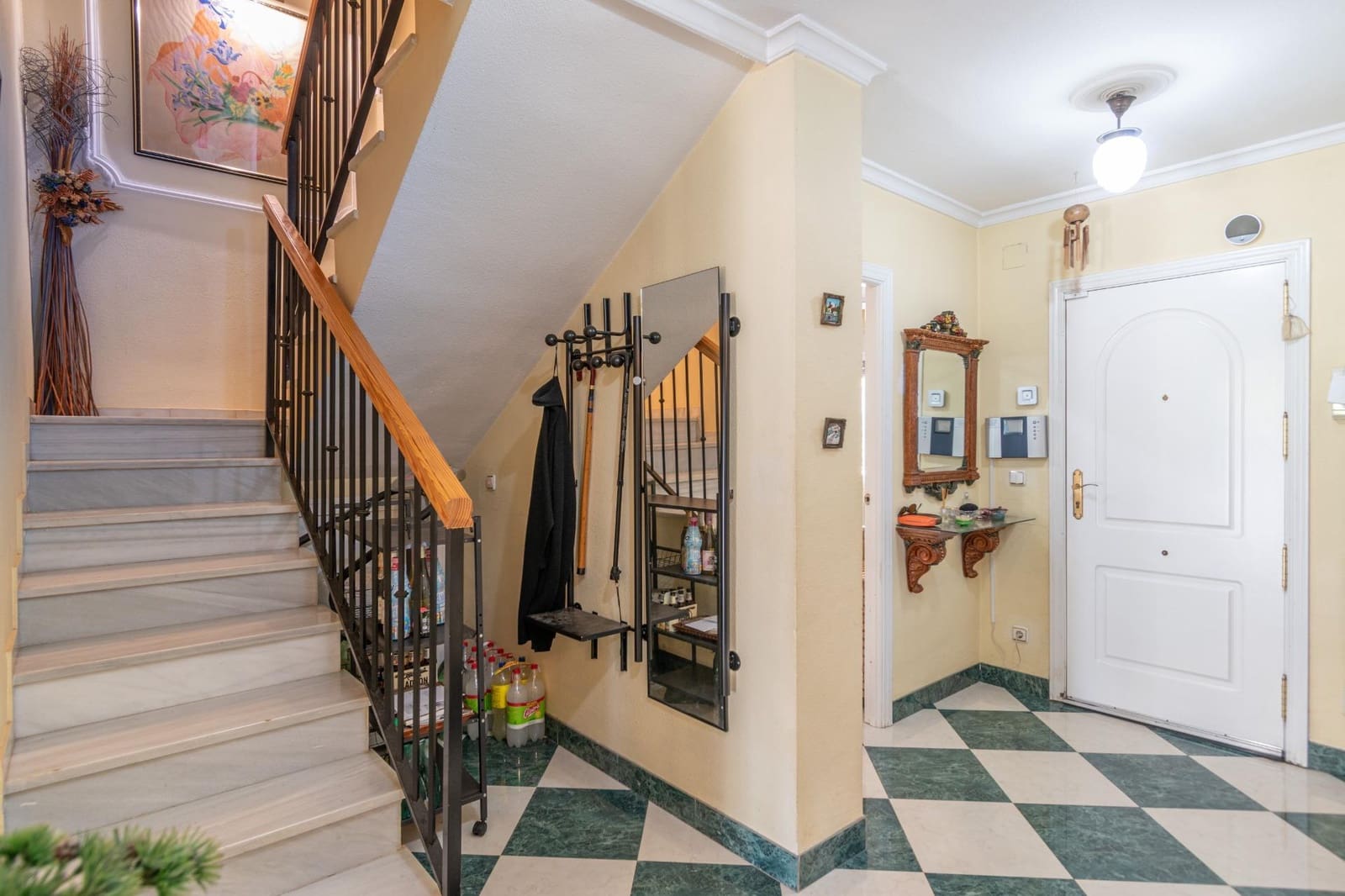 4 soverom Rekkehus til salgs i Las Gabias med svømmebasseng garasje - € 310 000 (Ref: 9427165)