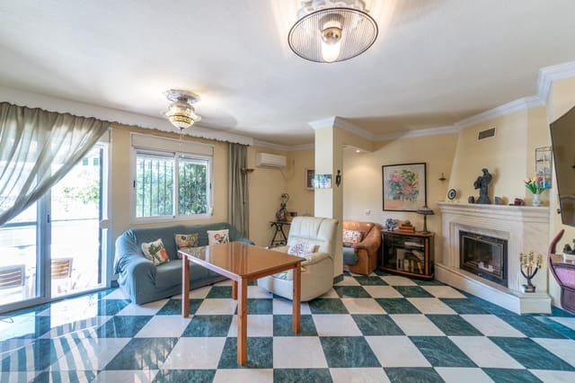 4 soverom Rekkehus til salgs i Las Gabias med svømmebasseng garasje - € 310 000 (Ref: 9427165)