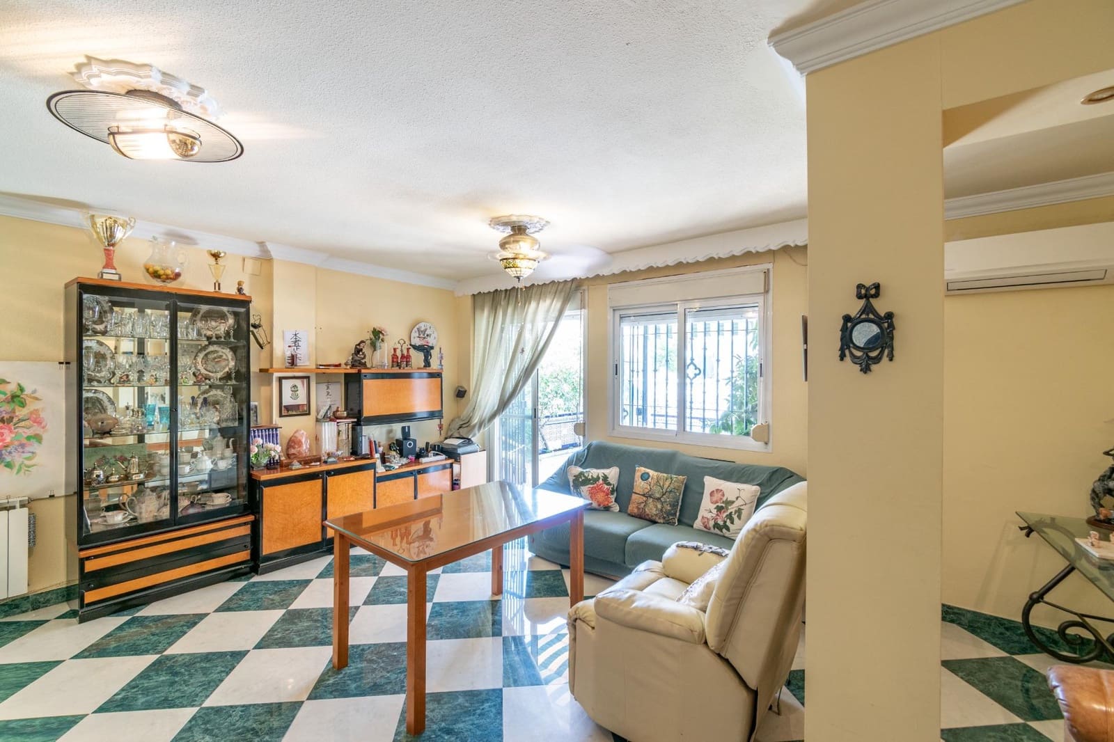 4 soverom Rekkehus til salgs i Las Gabias med svømmebasseng garasje - € 310 000 (Ref: 9427165)