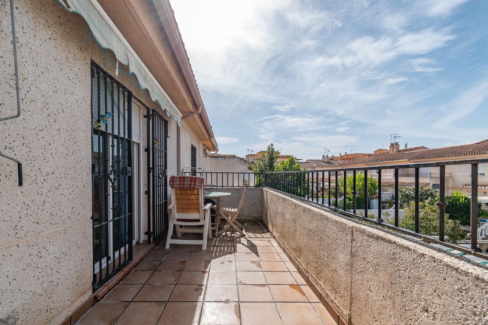 4 soverom Rekkehus til salgs i Las Gabias med svømmebasseng garasje - € 310 000 (Ref: 9427165)