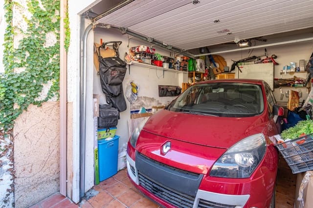 4 soverom Rekkehus til salgs i Las Gabias med svømmebasseng garasje - € 310 000 (Ref: 9427165)