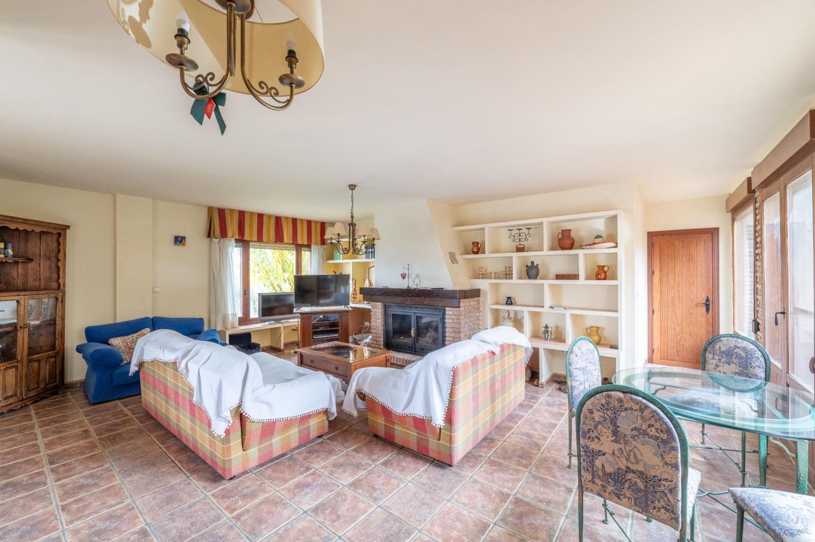 7 bedroom Villa for sale in Alhendin with pool garage - € 599,000 (Ref: 9427172)