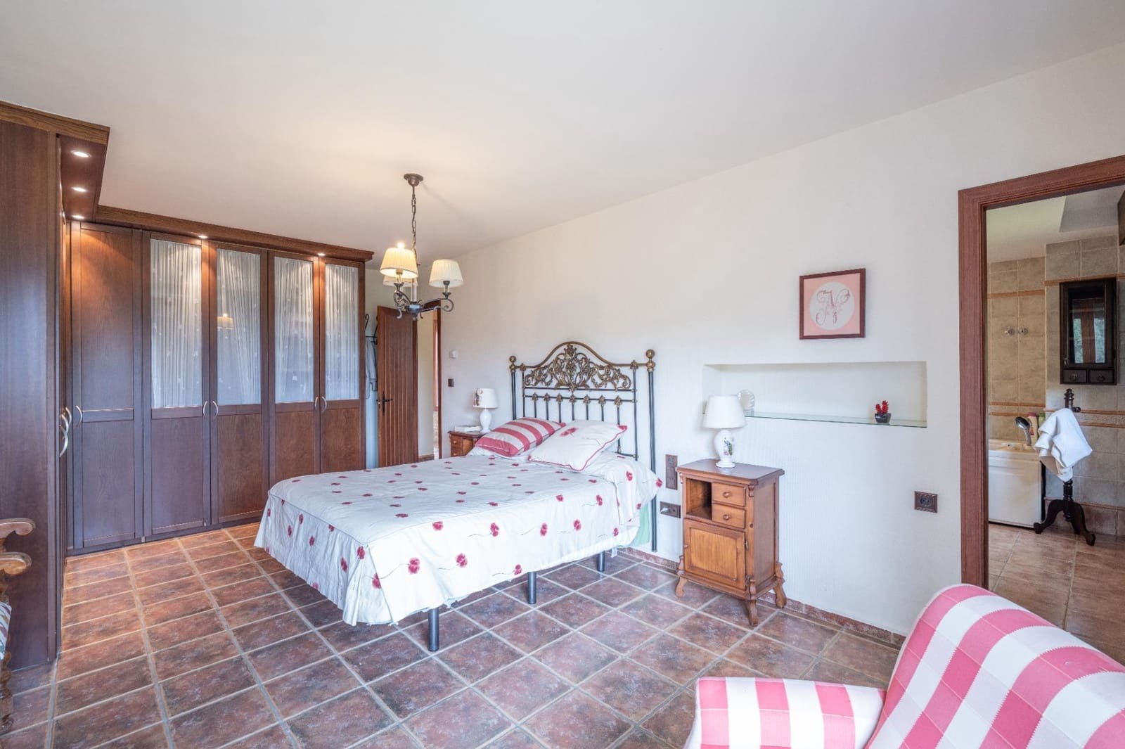 7 bedroom Villa for sale in Alhendin with pool garage - € 599,000 (Ref: 9427172)