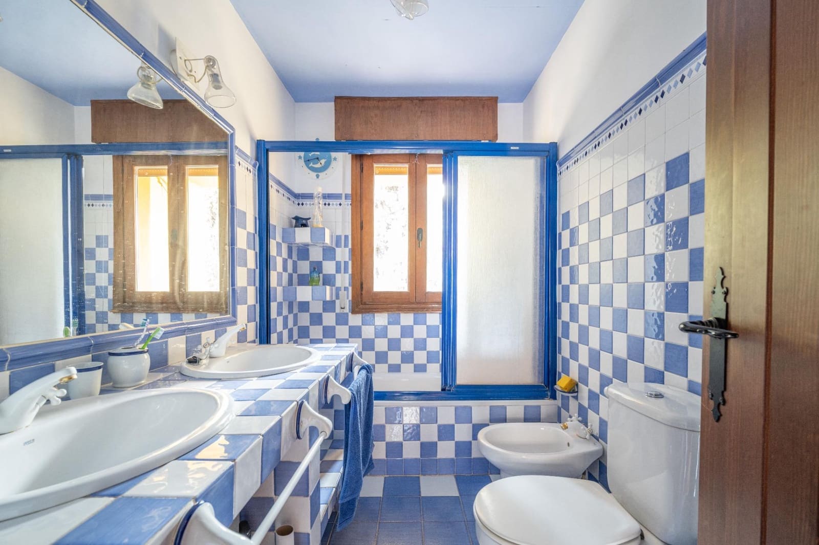 7 bedroom Villa for sale in Alhendin with pool garage - € 599,000 (Ref: 9427172)