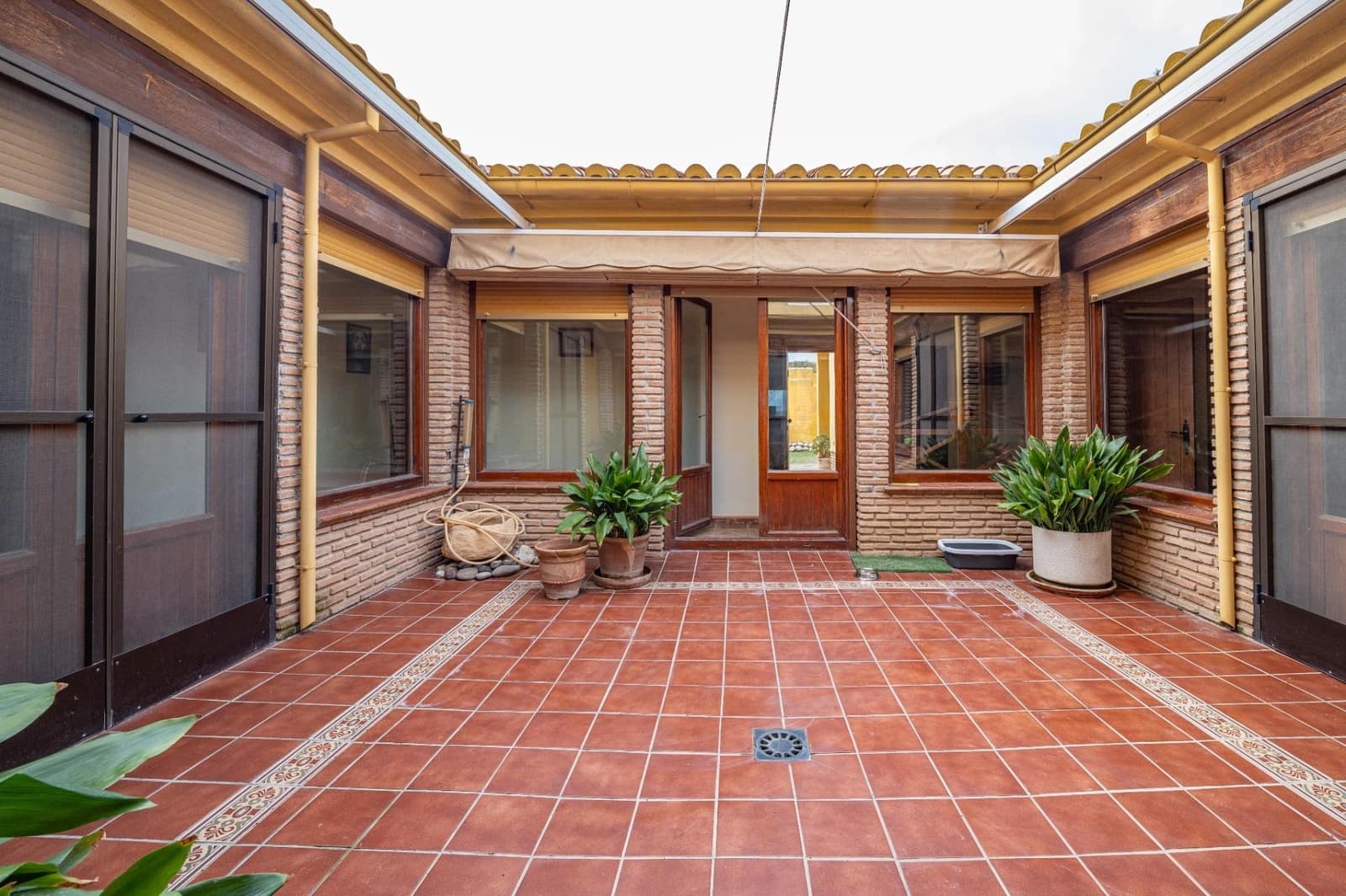 7 bedroom Villa for sale in Alhendin with pool garage - € 599,000 (Ref: 9427172)