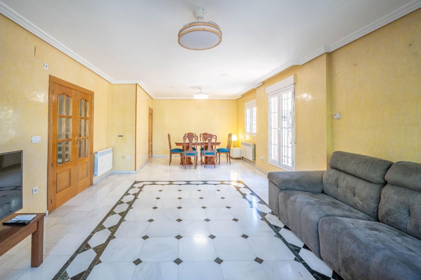 Apartamento de 4 habitaciones en Granada ciudad en venta con garaje - 489.000 € (Ref: 9427173)