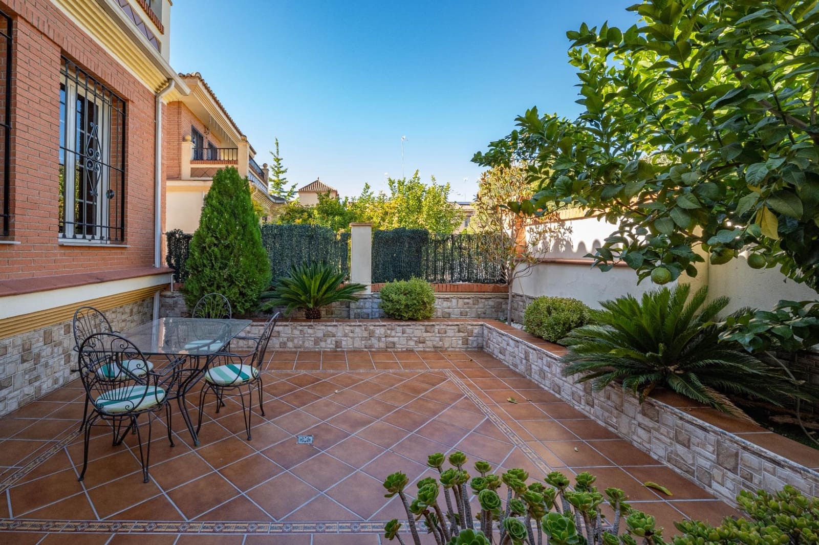 Apartamento de 4 habitaciones en Granada ciudad en venta con garaje - 489.000 € (Ref: 9427173)