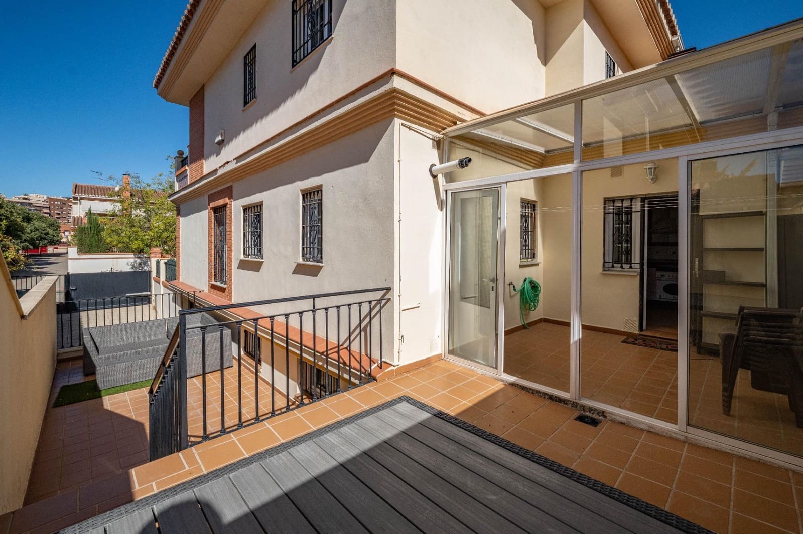 Apartamento de 4 habitaciones en Granada ciudad en venta con garaje - 489.000 € (Ref: 9427173)