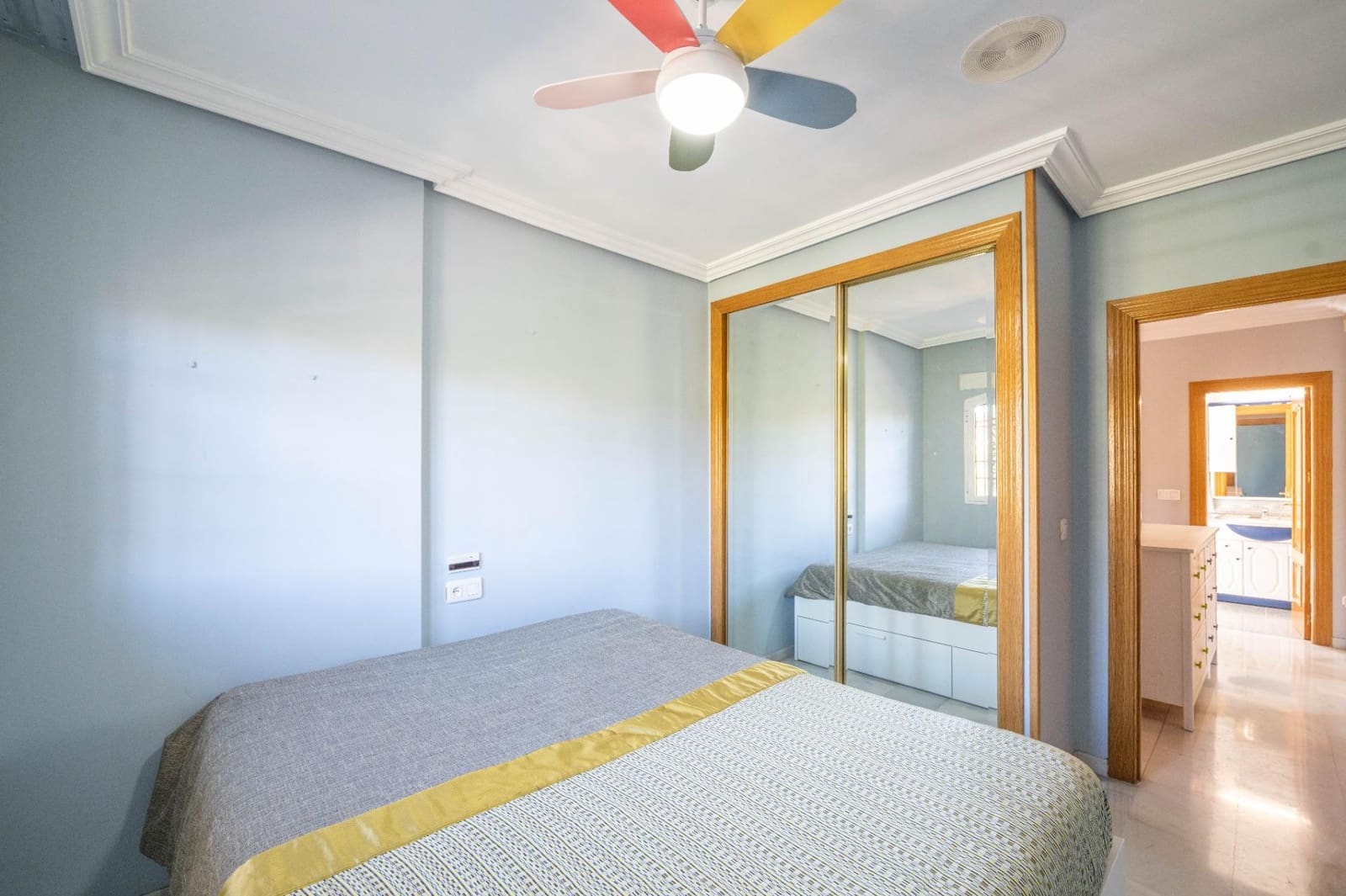 Apartamento de 4 habitaciones en Granada ciudad en venta con garaje - 489.000 € (Ref: 9427173)