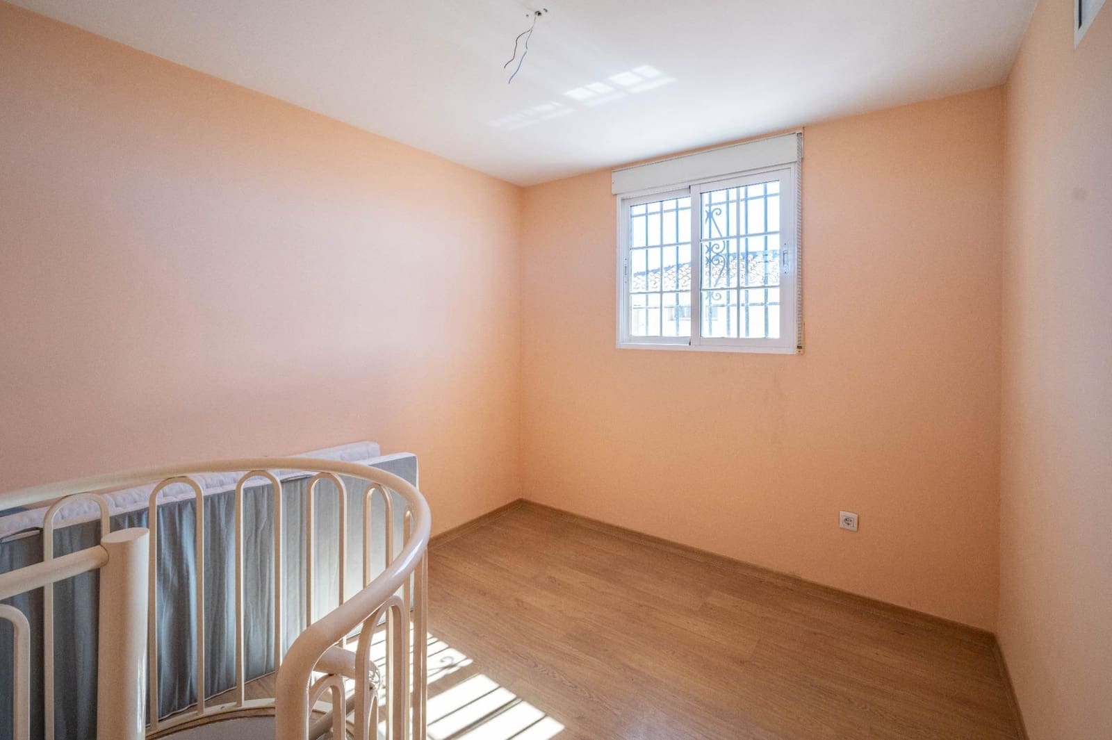 Apartamento de 4 habitaciones en Granada ciudad en venta con garaje - 489.000 € (Ref: 9427173)