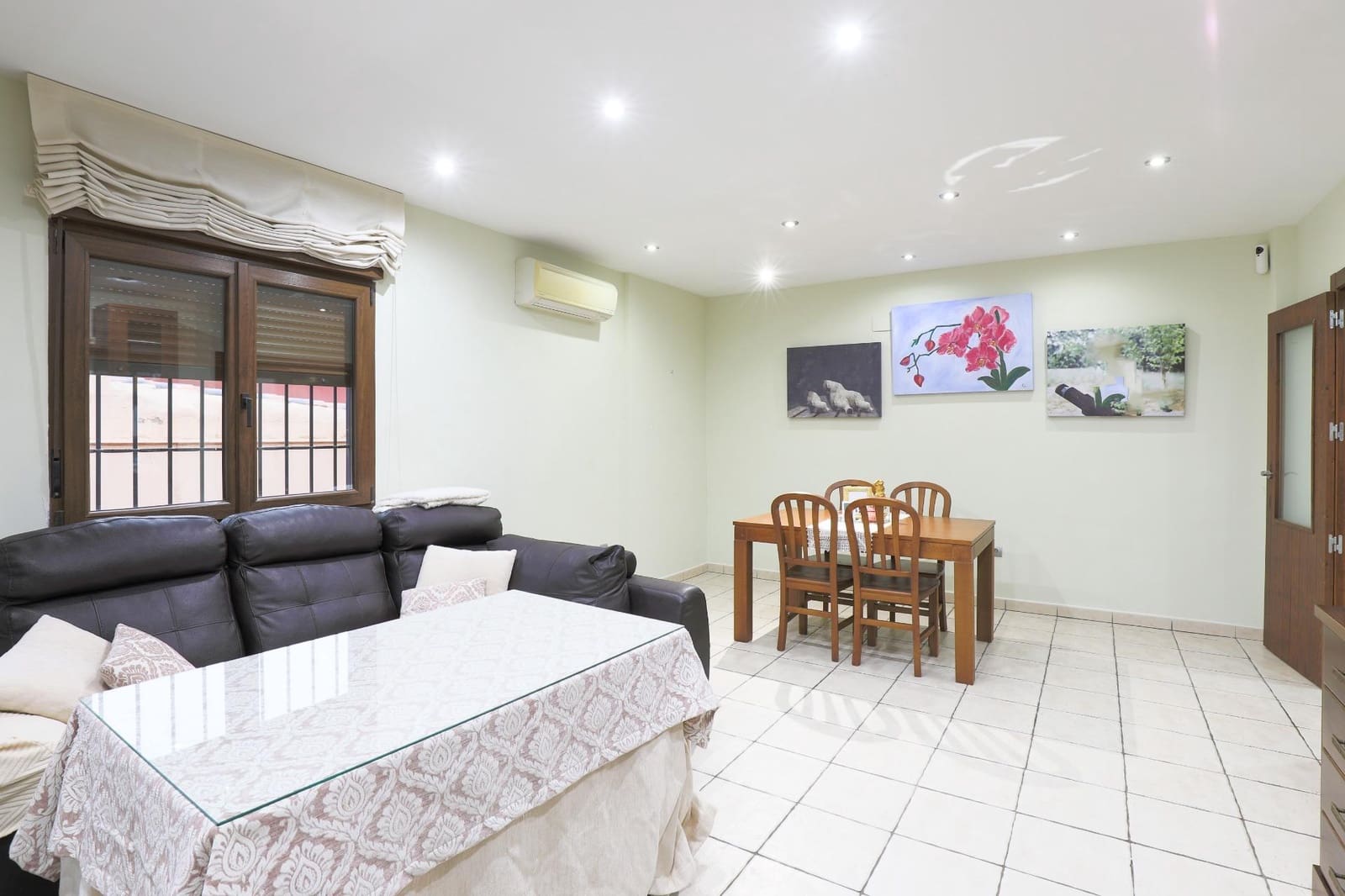 5 bedroom Villa for sale in Padul with garage - € 398,000 (Ref: 9427174)