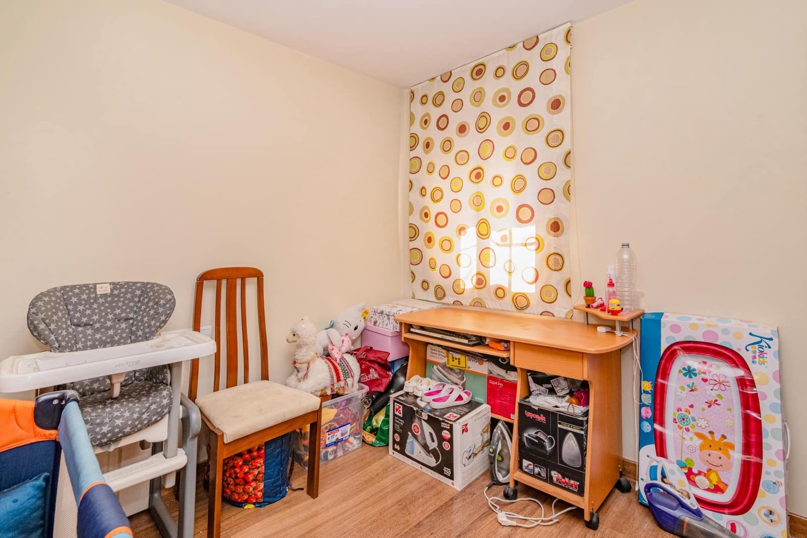 Adosado de 6 habitaciones en Granada ciudad en venta - 385.000 € (Ref: 9427175)