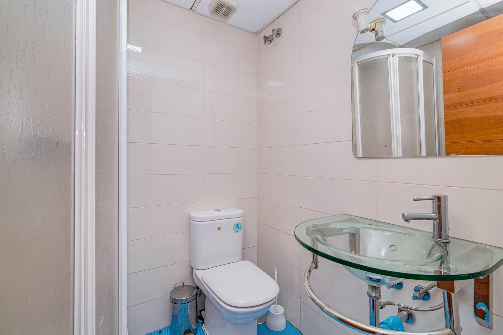 Adosado de 6 habitaciones en Granada ciudad en venta - 385.000 € (Ref: 9427175)