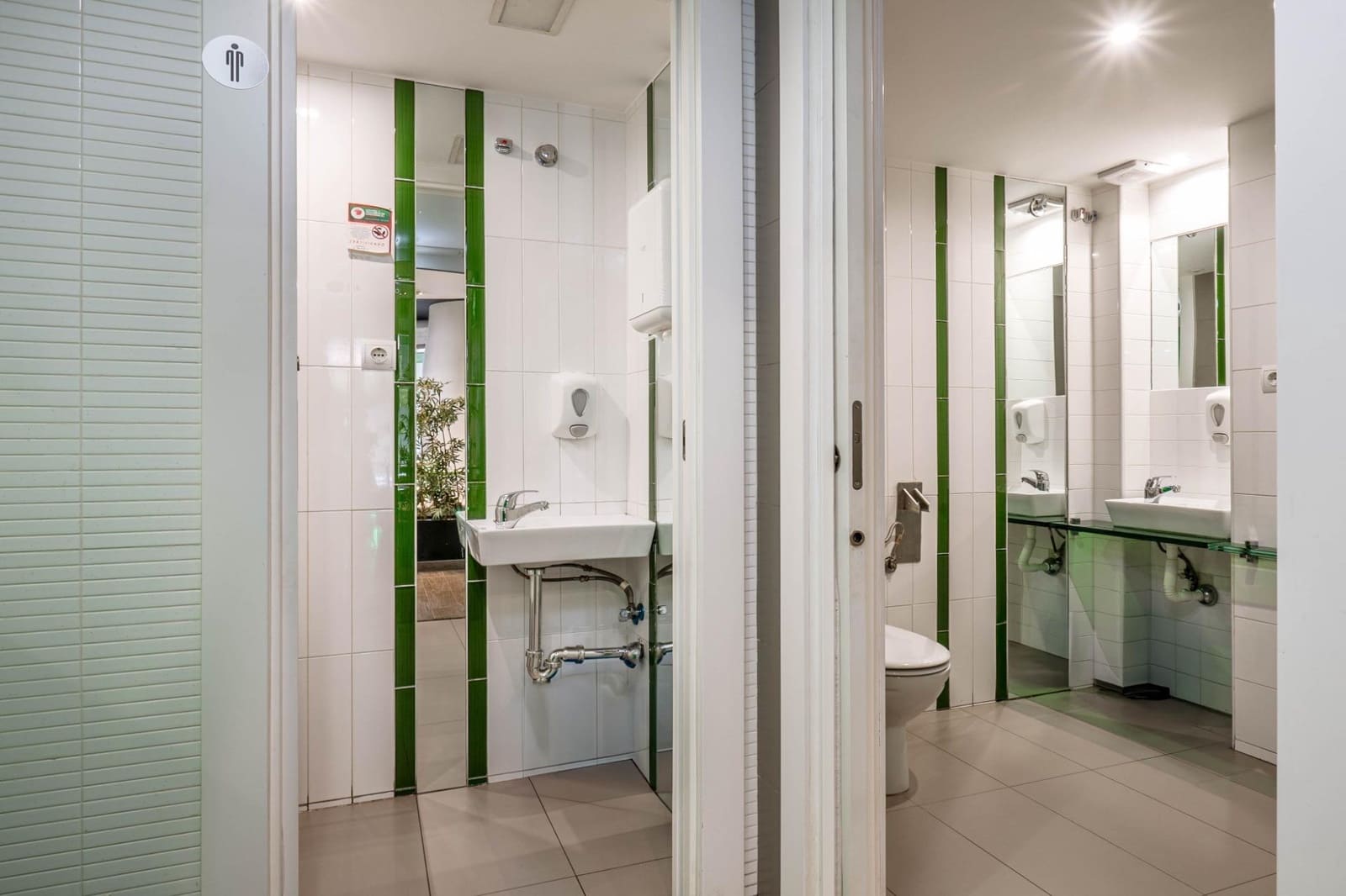 Bedrijf te koop in Granada stad - € 280.000 (Ref: 9427176)