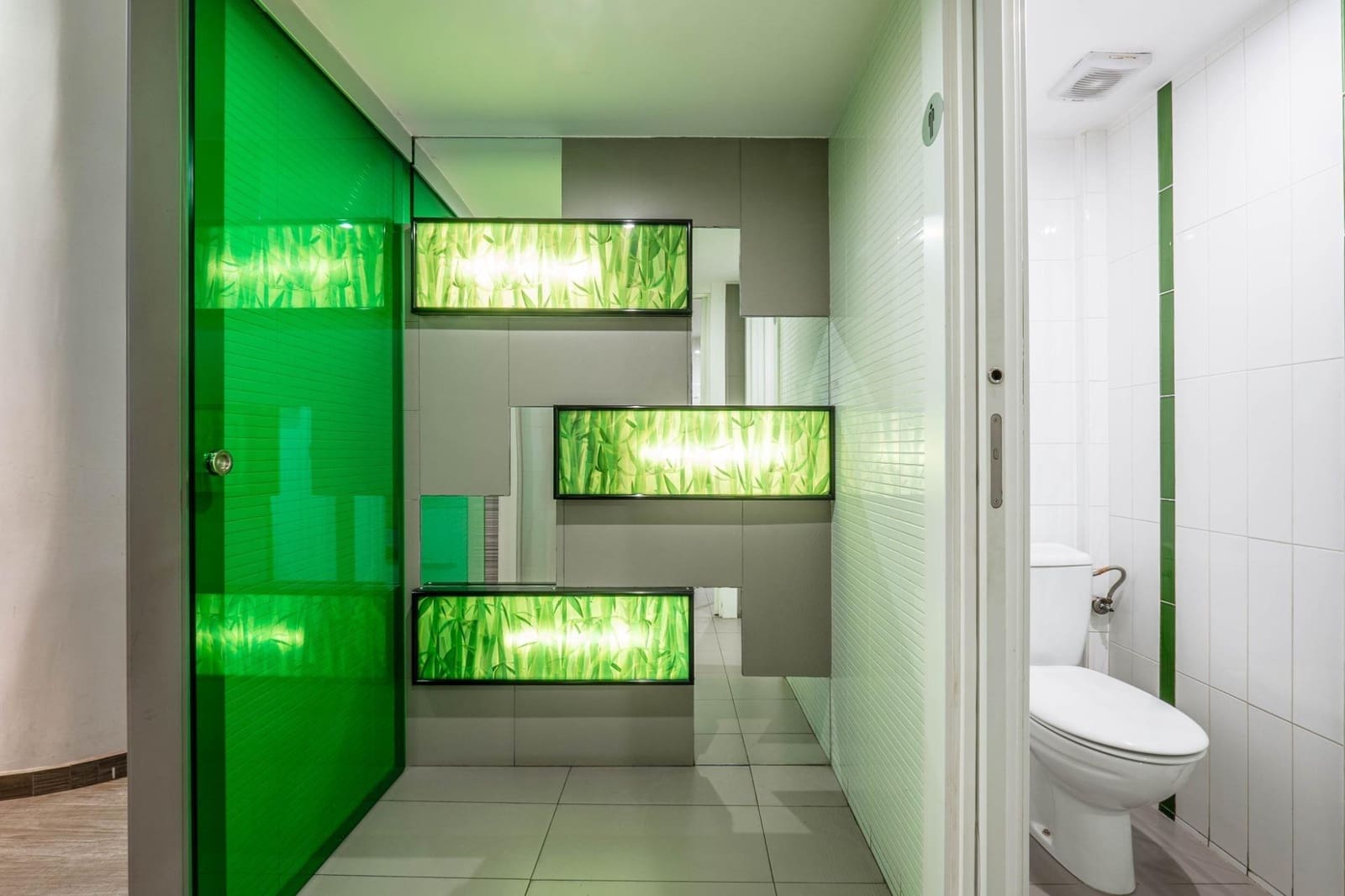 Bedrijf te koop in Granada stad - € 280.000 (Ref: 9427176)