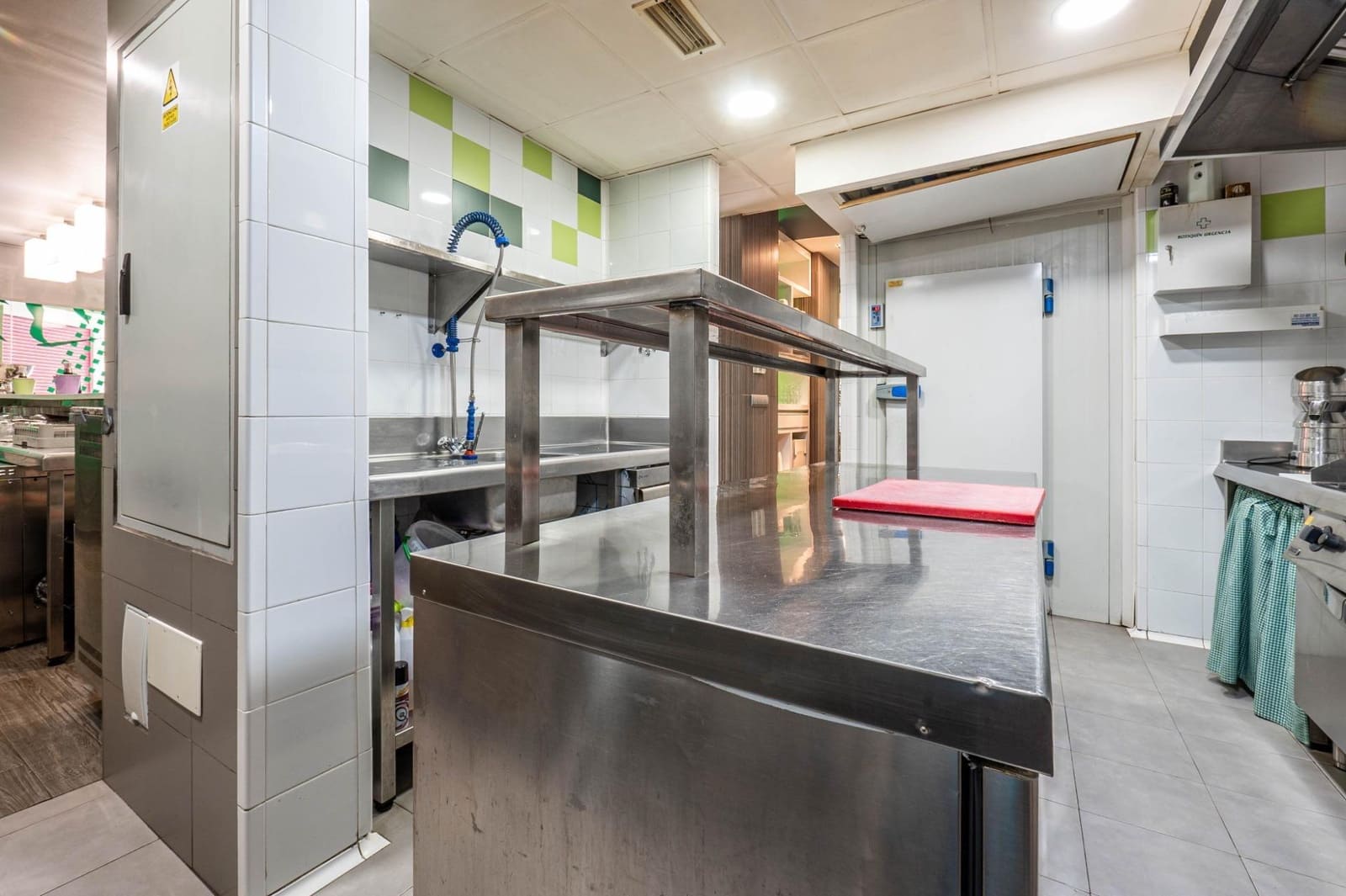 Bedrijf te koop in Granada stad - € 280.000 (Ref: 9427176)