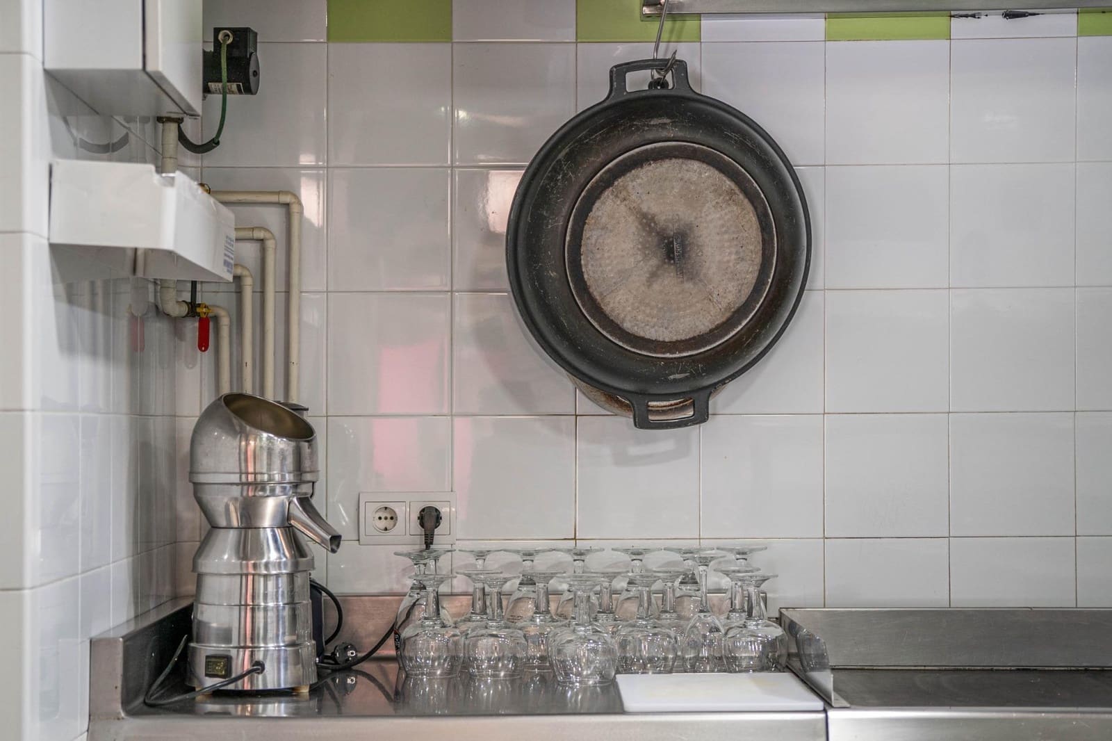 Bedrijf te koop in Granada stad - € 280.000 (Ref: 9427176)