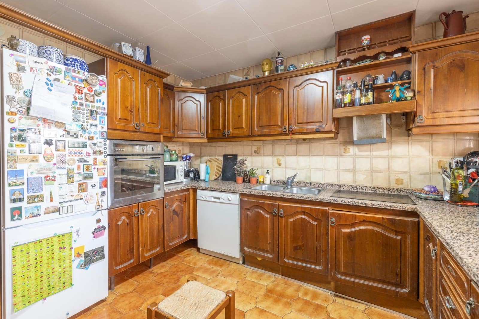 5 bedroom Villa for sale in La Zubia with garage - € 490,000 (Ref: 9427178)