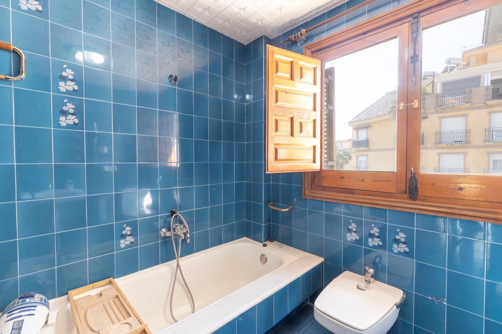 5 bedroom Villa for sale in La Zubia with garage - € 490,000 (Ref: 9427178)